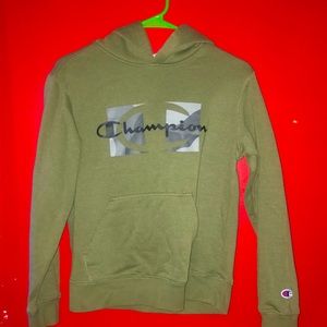 Champion Lg boys EUC